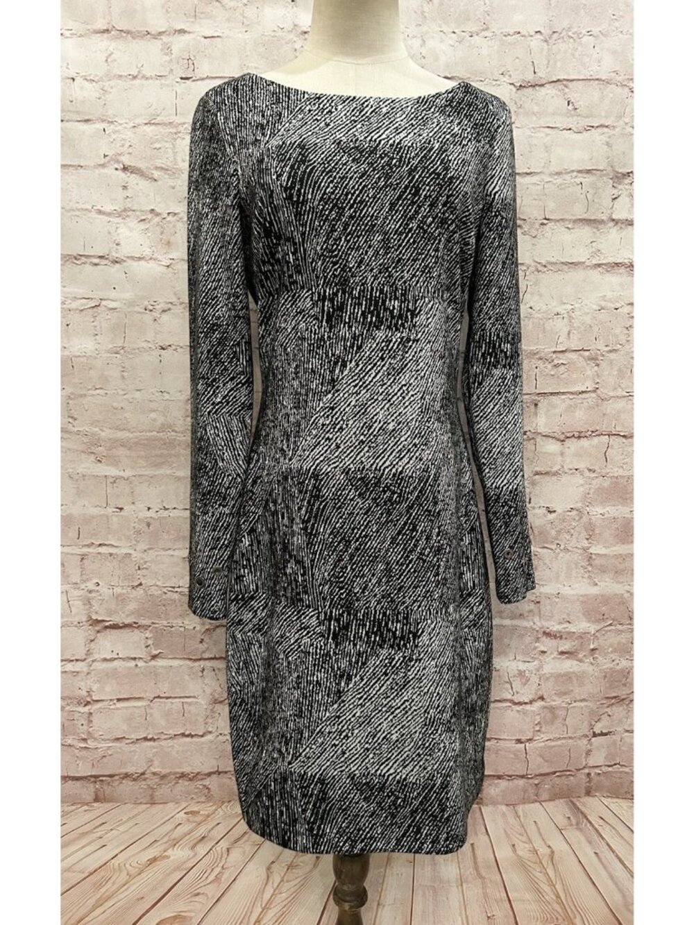 Belle Badgley Mischka Dress Womens 8 Black White Knit Long Sleeve Grommets NEW